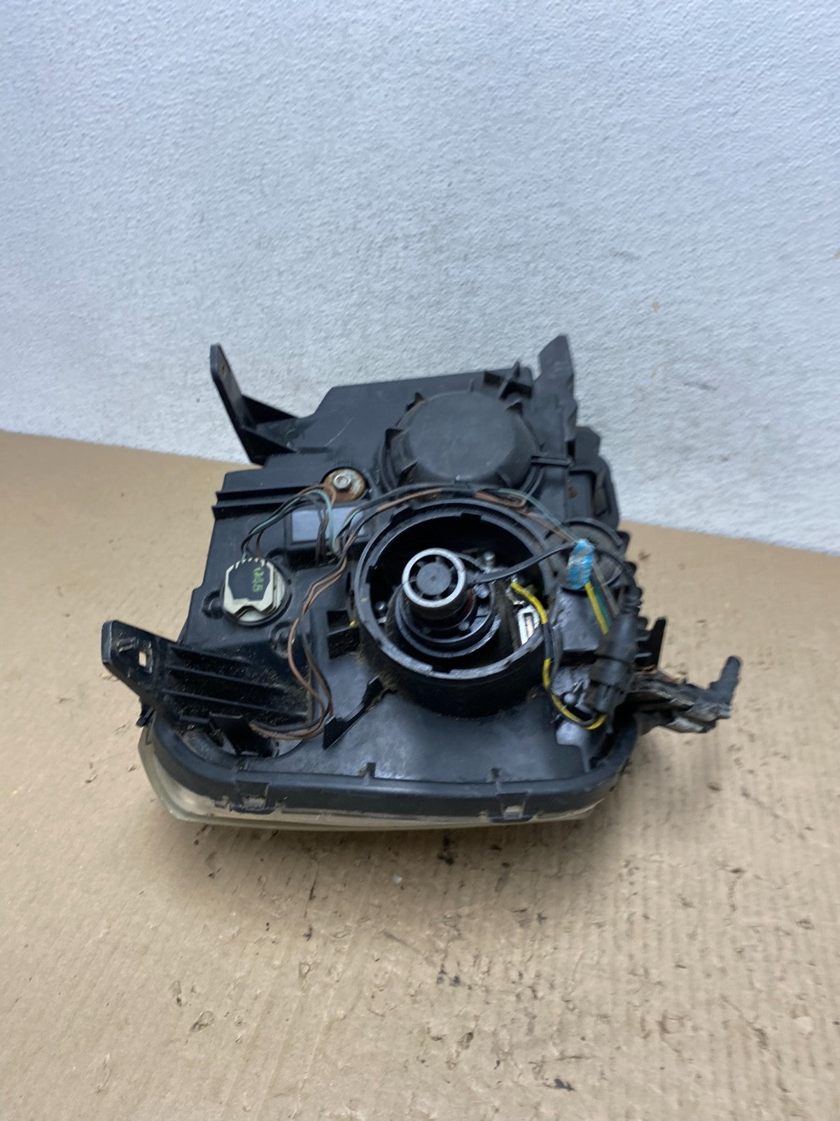 2010 to 2015 GMC Terrain Halogen Left Driver Lh Side Headlight AF7253 DW11
