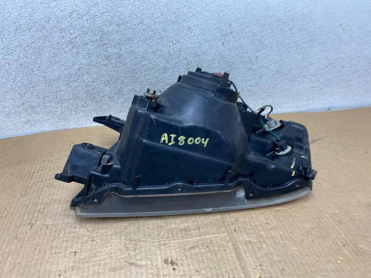2000 to 2004 Mitsubishi Montero Pajero Right Passenger RH Headlight AI8004 DW6
