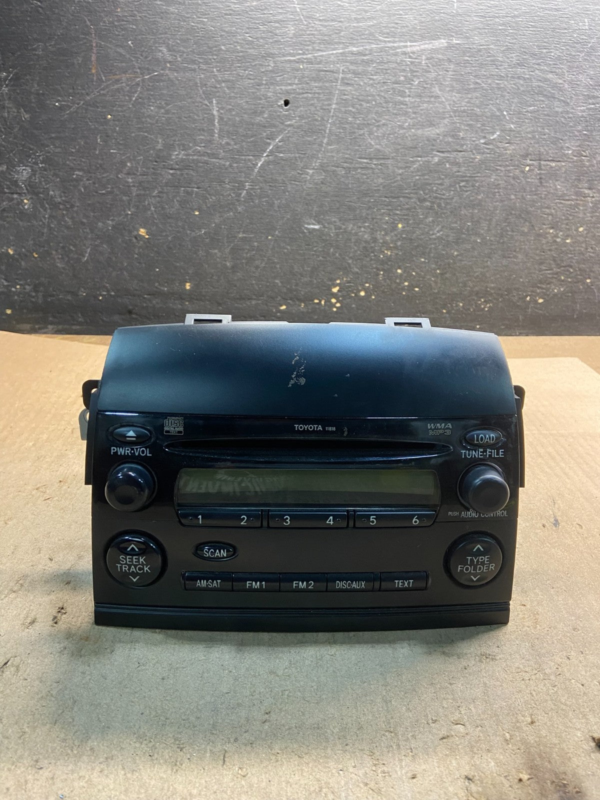 2005 to 2008 Toyota Sienna AM FM CD WMA Mp3 Radio Receiver z8752 DG0