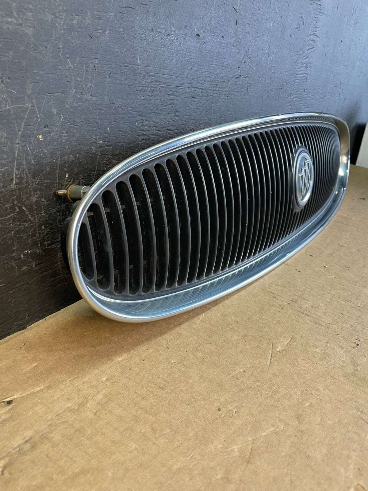 2000 to 2005 Buick Lesabre Front Chrome Upper Grill Grille AD5506 DG2