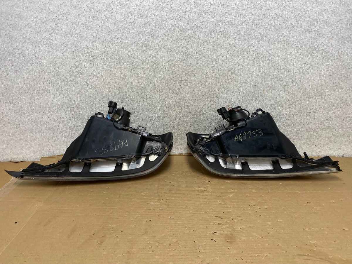 2000 to 2005 Mercury Sable Left+Right Side Halogen Headlights AG9233 DW9