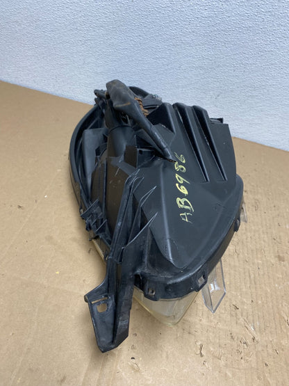 2006-2008 Toyota Yaris Hatchback Right Passenger Halogen Headlight Oem AB6986 DW10
