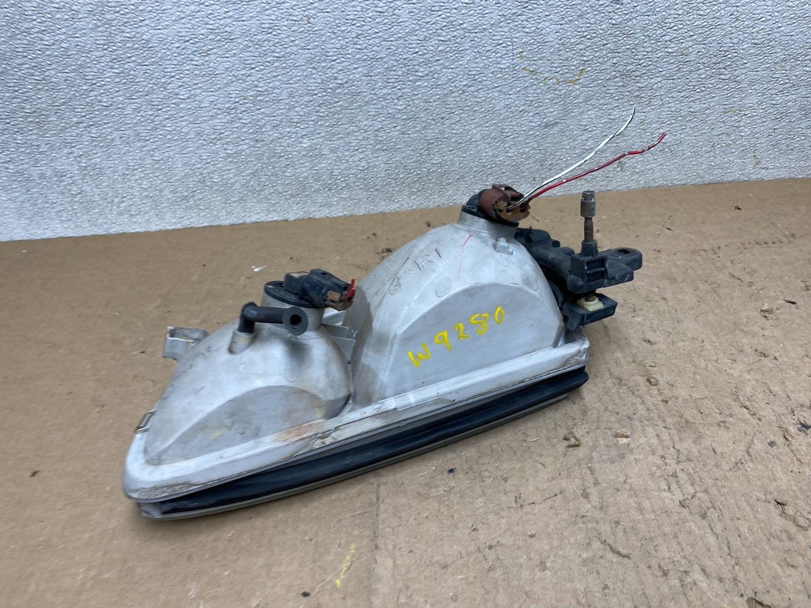 2000 to 2001 Toyota Camry Sedan Right Headlight Clear Lens Oem W9280 DW9