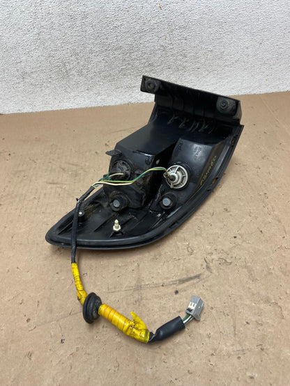 1998 1999 2000 Toyota Sienna Left Driver Tail light AG4960 LK7