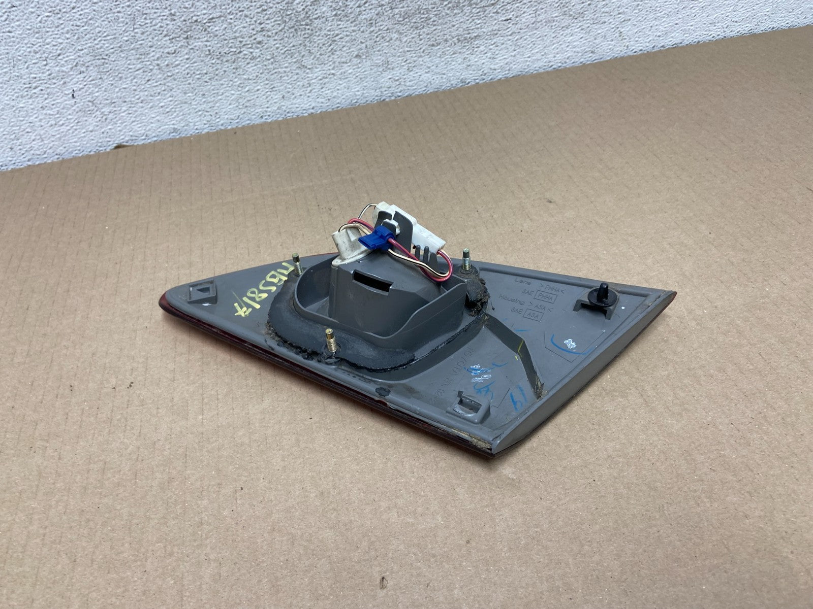 2001 2002 Toyota Corolla Left Driver LH Side Inner Tail light AG5817 DW5
