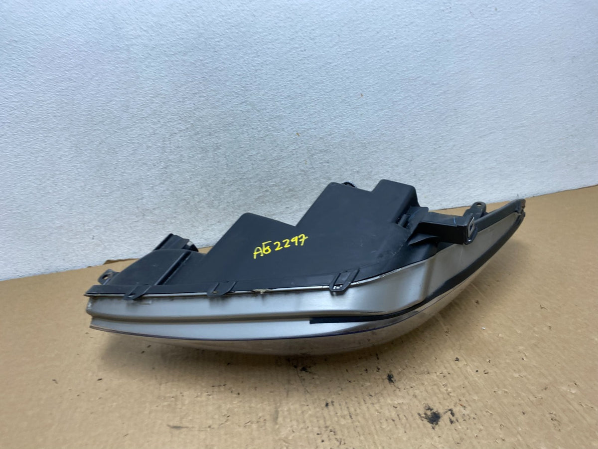 2002-2004 Lexus Es300 Es330 Right Passenger RH Headlight Halogen AG2297 DW7