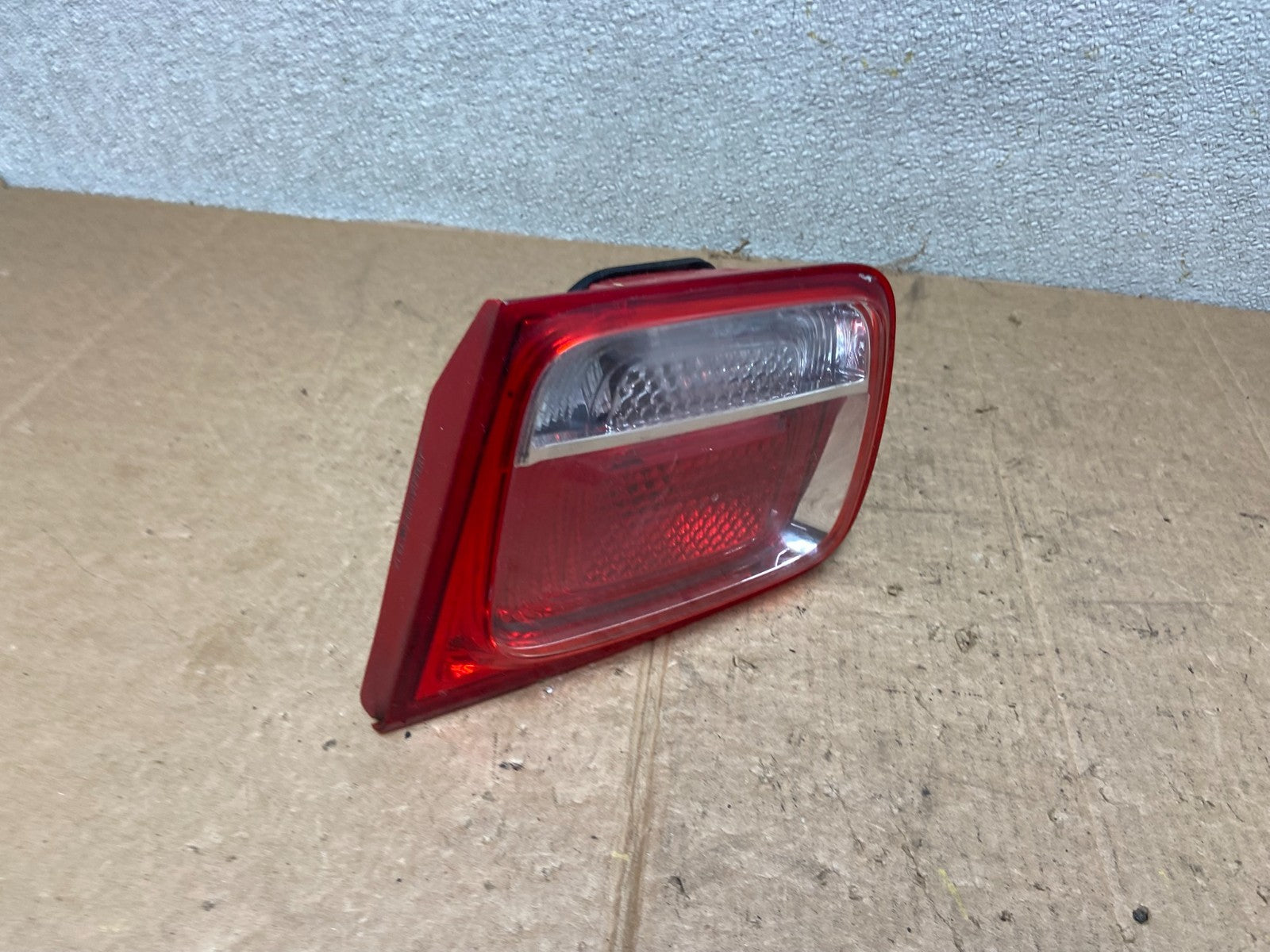 2013-2016 Chevrolet Malibu Right Passenger Rh Inner Tail Light Oem AA27342