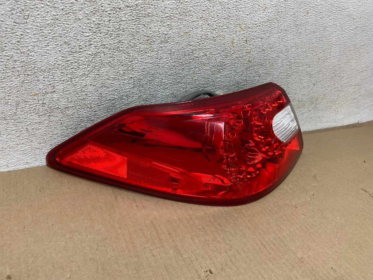 2011 2012 2013 Infiniti M37 M56 Left Driver LH Side Tail Light AH5689 LK1