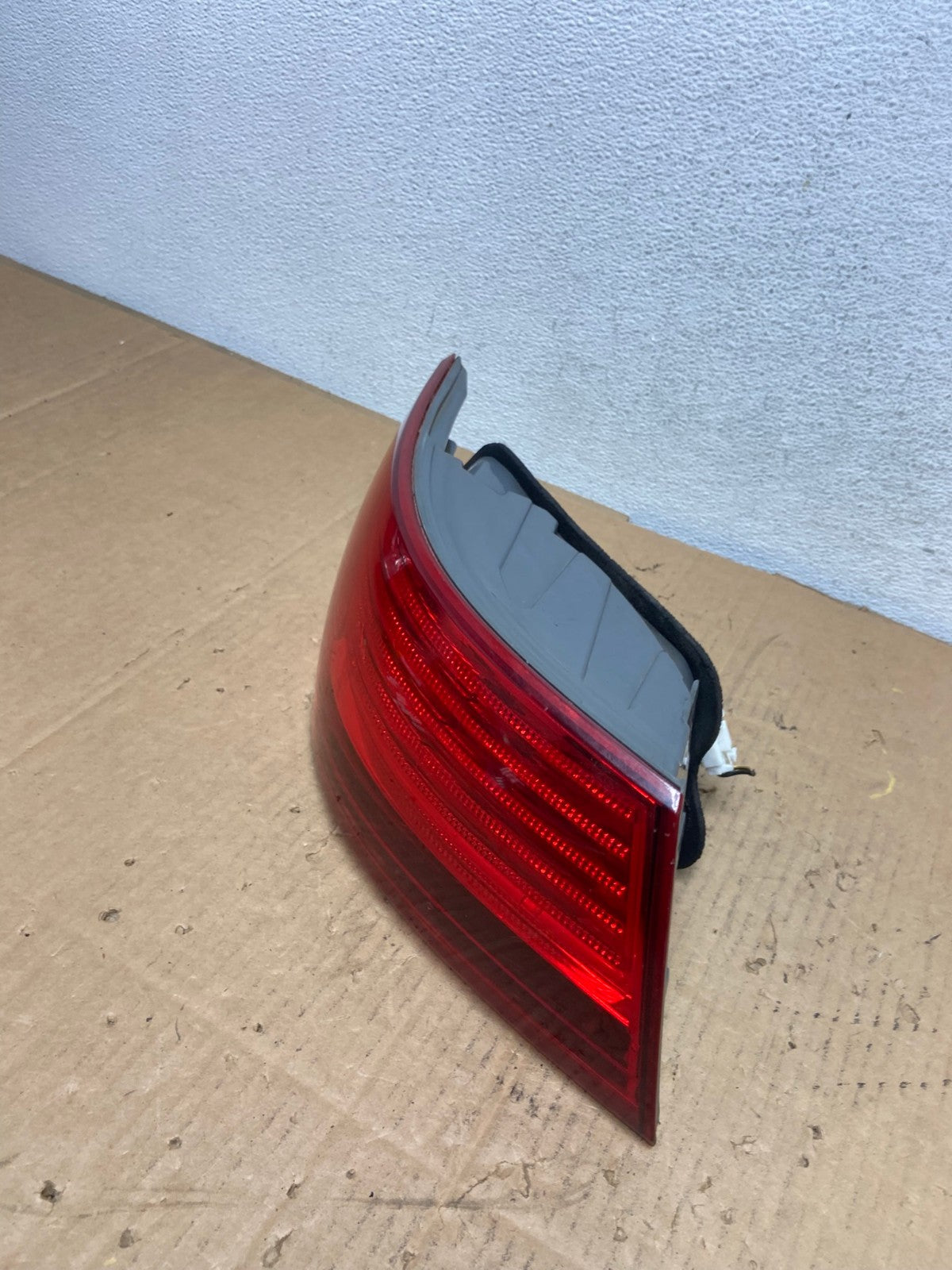 2009 to 2010 Hyundai Sonata Left Driver Lh Side Tail Light AD1049 LK1