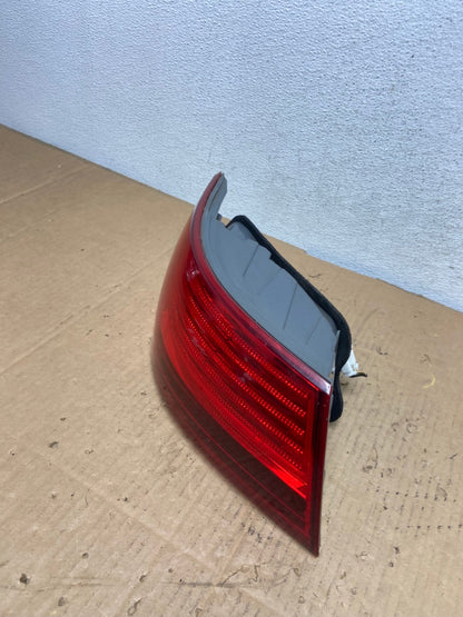 2009 to 2010 Hyundai Sonata Left Driver Lh Side Tail Light AD1049 LK1