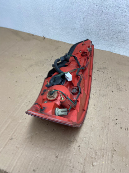 2003 - 2005 Infiniti G35 Coupe Right Passenger Rh Outer Tail Light AE9385 LK6