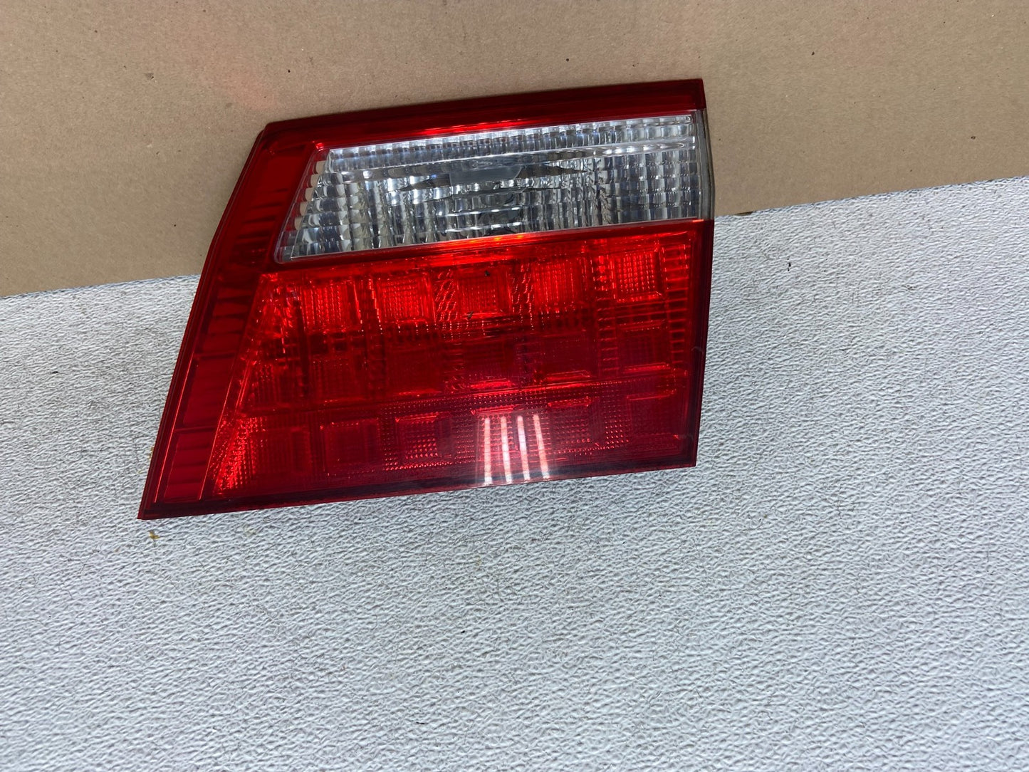 2005 2006 2007 Honda Odyssey Inner Right Passenger RH Tail Light AG6589 DW0
