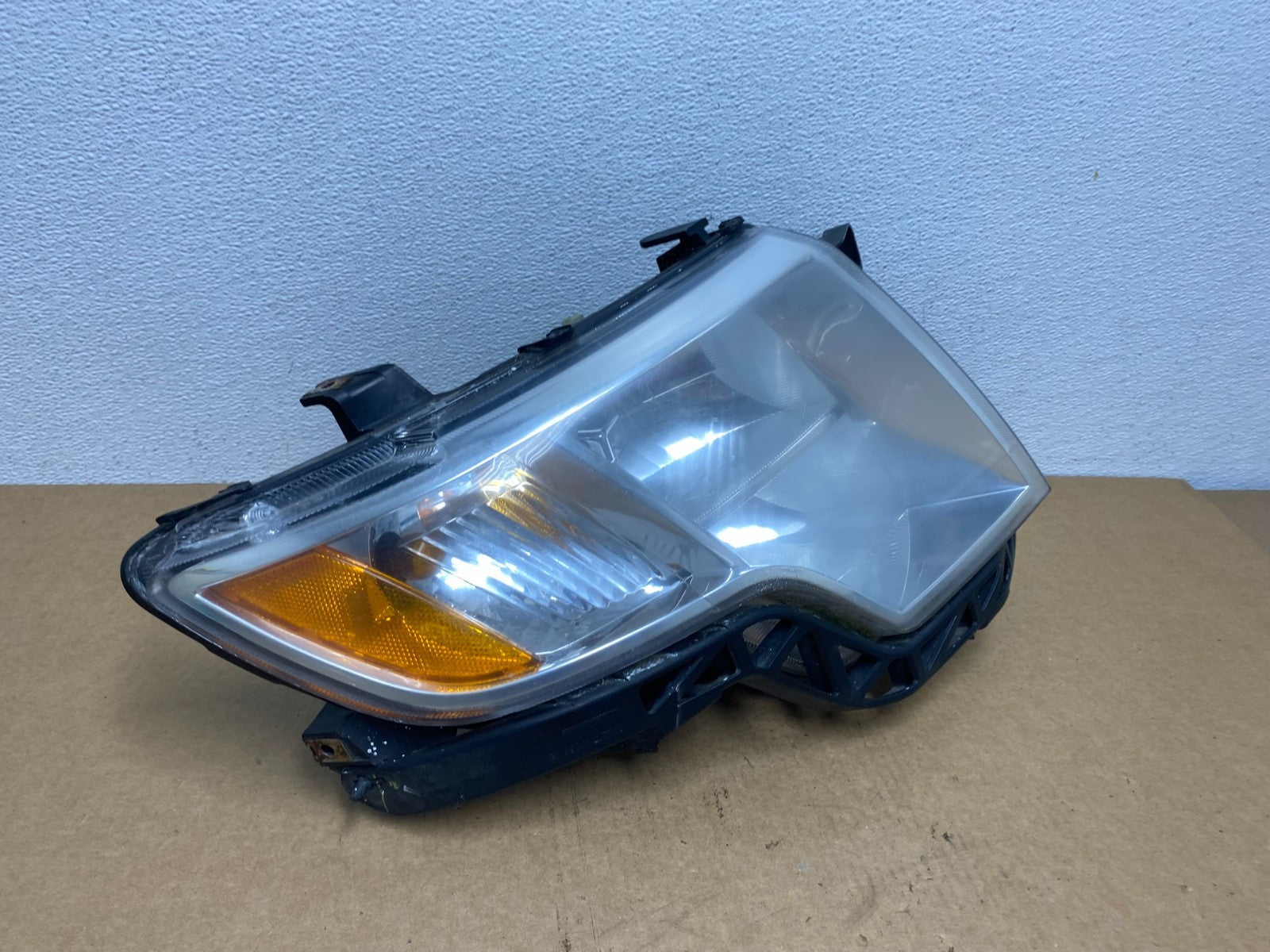 2007 to 2010 Ford Edge Right Passenger RH Halogen Headlight AC1740 DW2