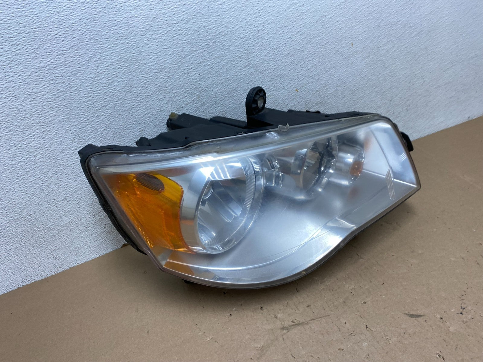 2011 to 2016 Chrysler Town and Country Right Passenger Headlight AG3431 DW2