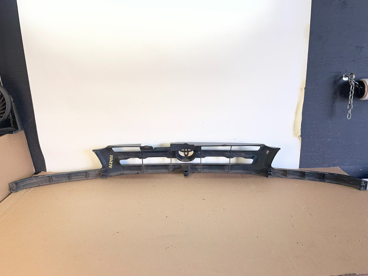 1998 1999 2000 Toyota Sienna Front Upper Mesh Grill Grille AG2952 DG3