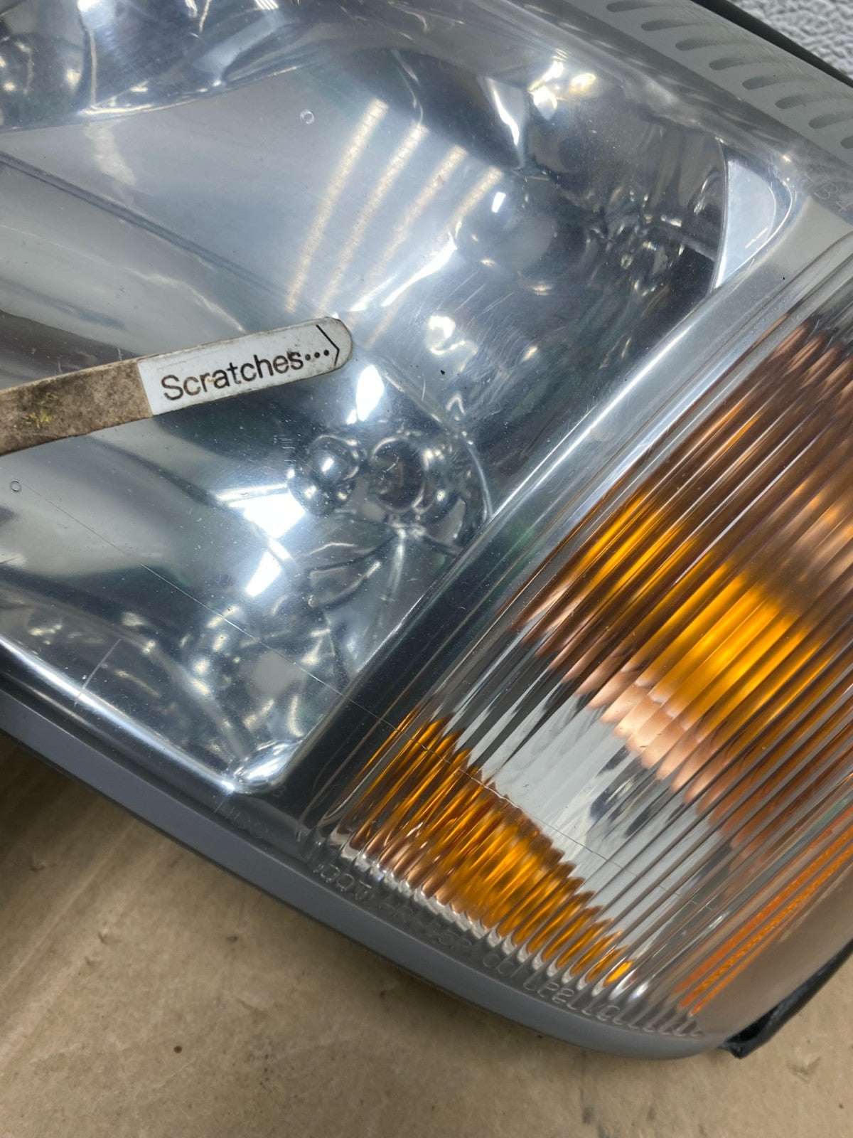 2000 to 2005 Cadillac Deville Left Driver LH Side Headlight AE6955 DW3