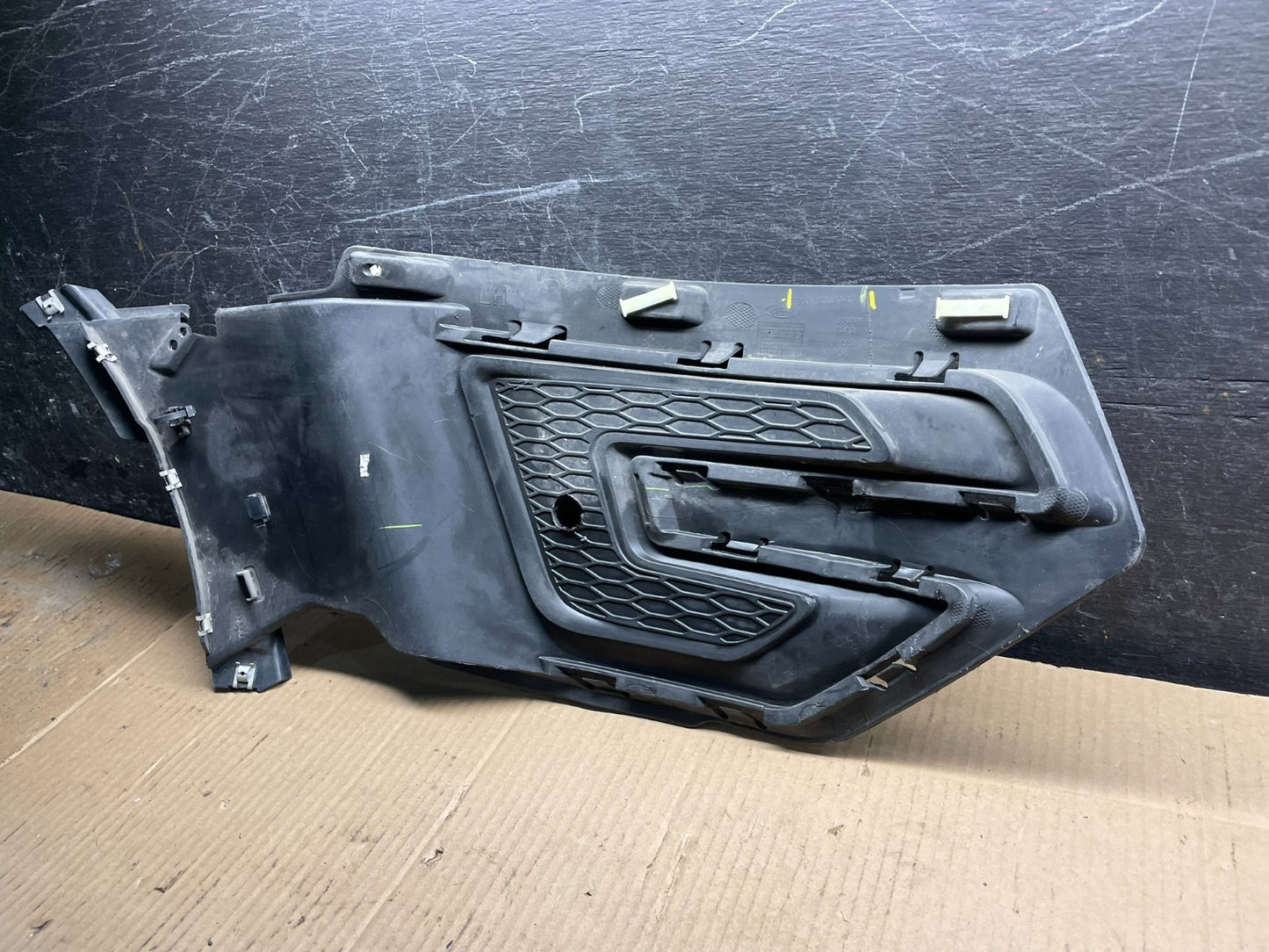 2016 - 2018 Ford Explorer Left Driver LH Fog Light Trim Bezel Oem X8676 DG6