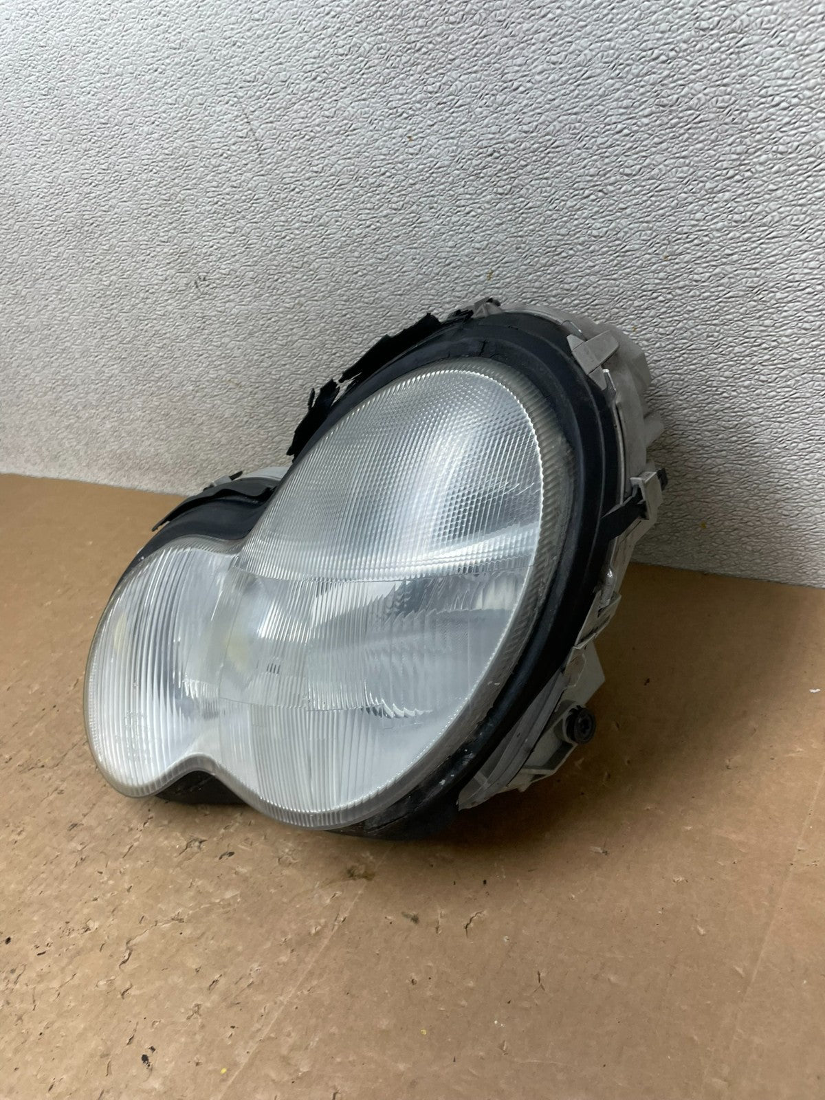 2001-2004 Mercedes-Benz C Class Halogen Left Driver Headlight Oem V5033 DW1