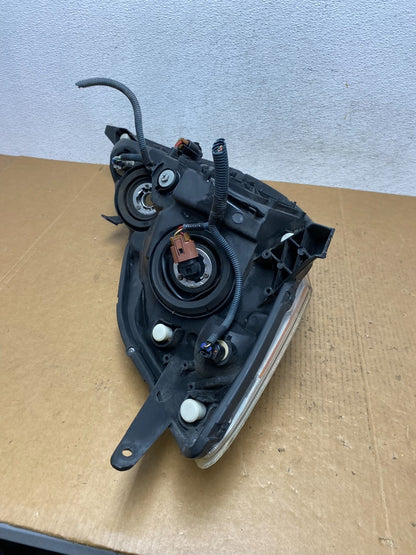 2006 to 2010 Toyota Sienna Left Driver Lh Side Headlight Halogen AE0633 DW7