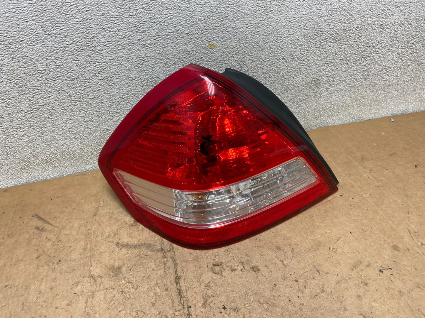 2007-2012 Nissan Versa Sedan Left Driver Lh Side Tail Light Oem X9118 PS0