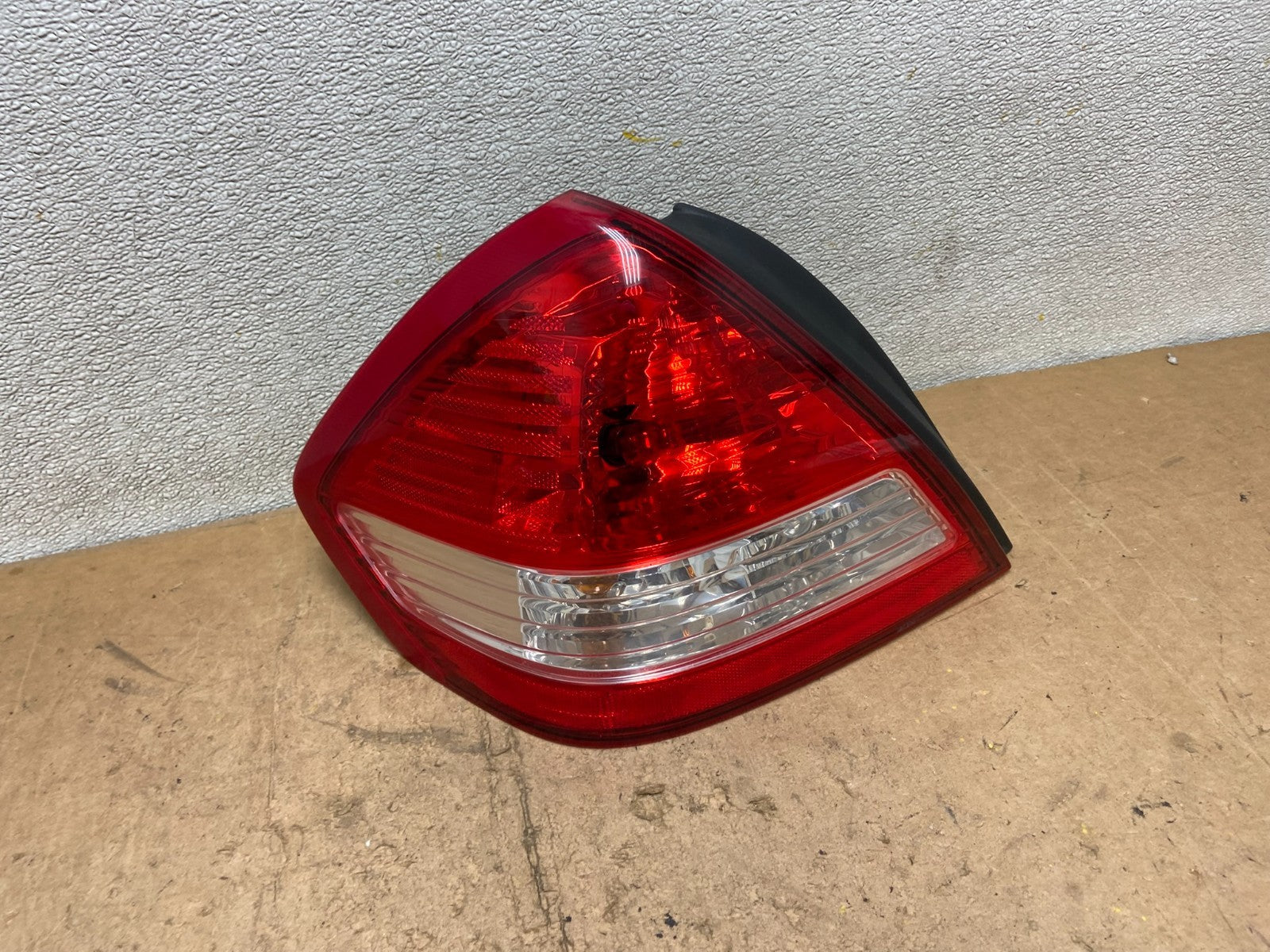 2007-2012 Nissan Versa Sedan Left Driver Lh Side Tail Light Oem X9118 PS0