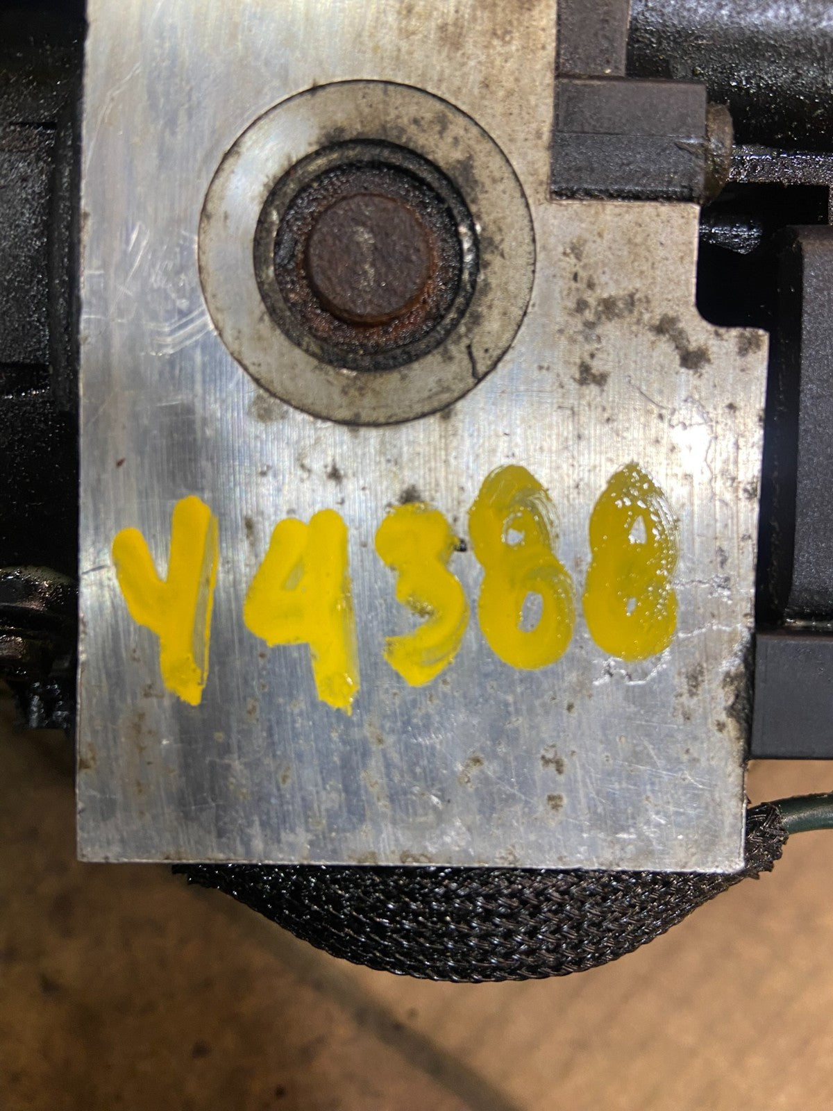 2004 2005 Dodge Durango ABS Anti Lock Brake Pump OEM y4388 DG6