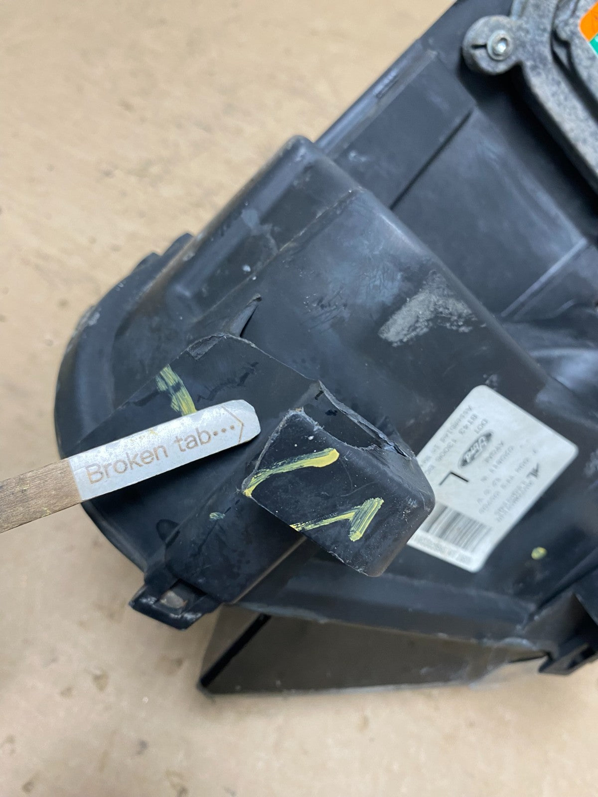 2011 to 2014 Ford Edge Front Left Driver Side Headlight Xenon AI0953 DW6