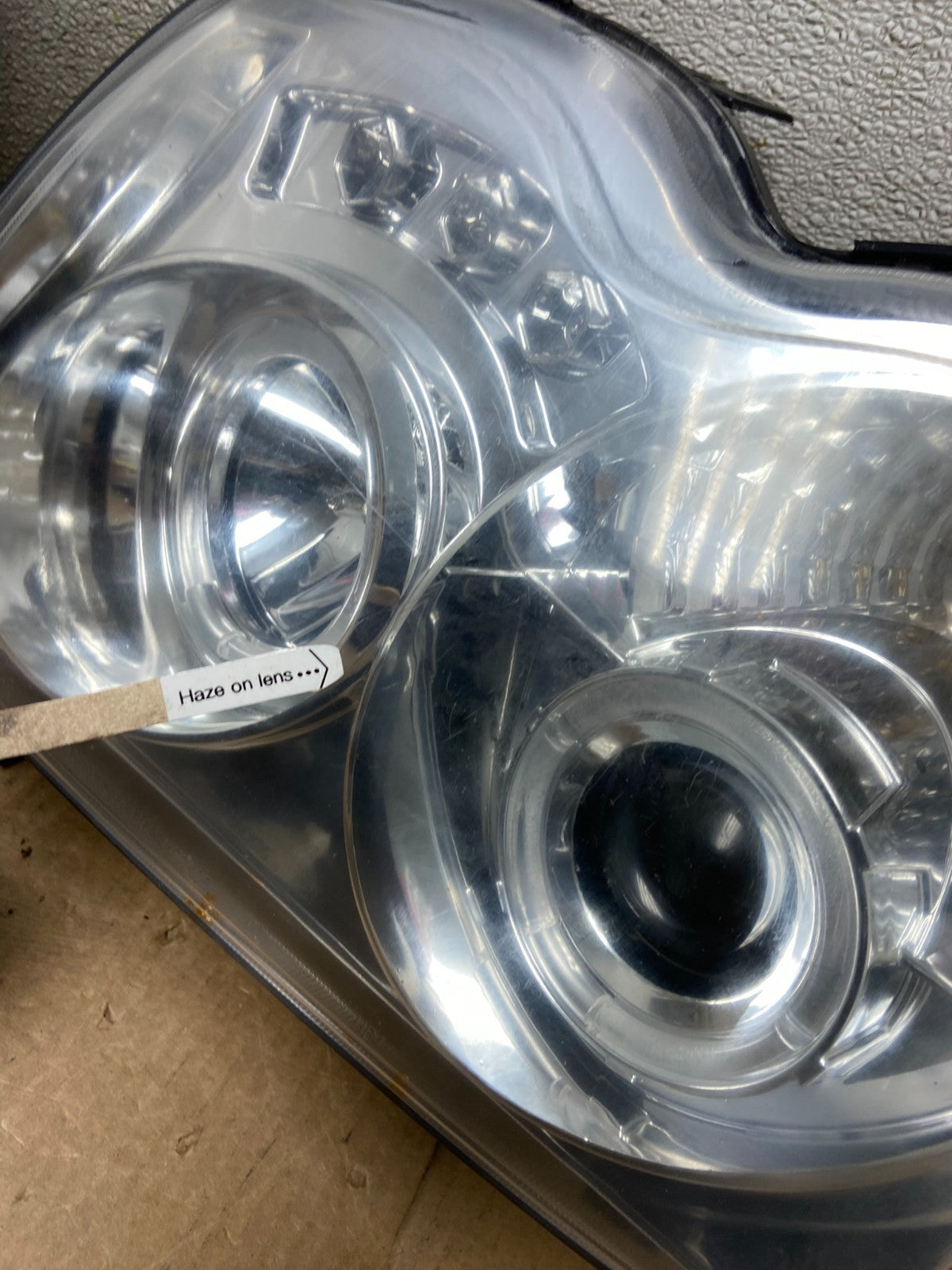 2005 to 2007 Jeep Grand Cherokee Left+Right Set Headlights AA64136