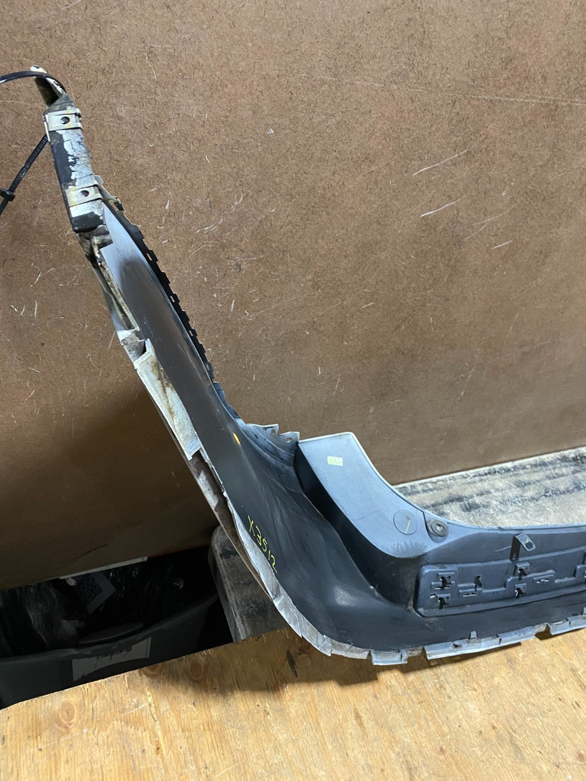 2018 2019 Ford Explorer Police Interceptor Rear Upper Bumper Cover X3512 PS11