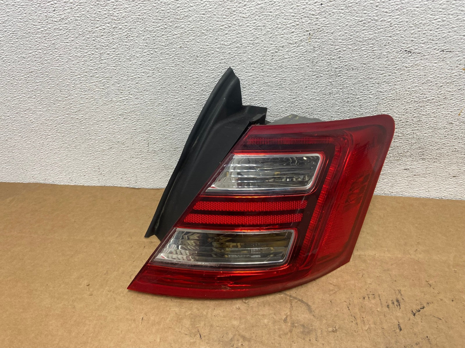 2013-2019 Ford Taurus LED Right Passenger RH Side Tail Light AD5177 LK0