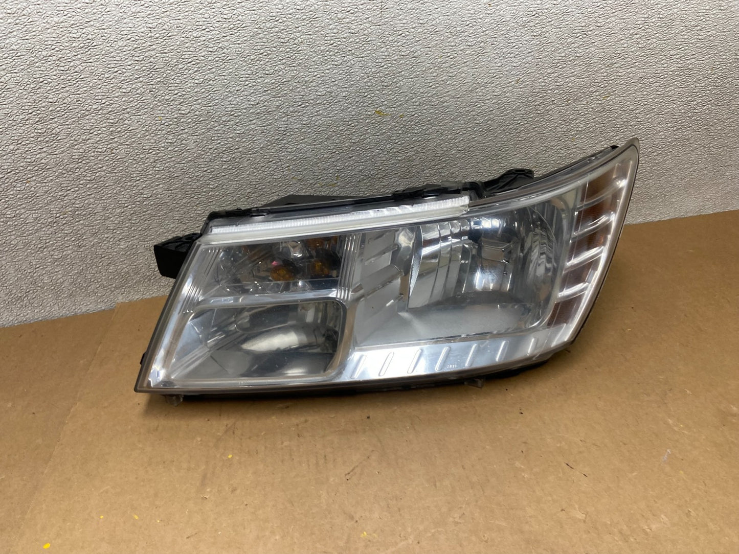 2009 to 2017 Dodge Journey Headlight Left Driver Lh Side Halogen Z6682 DW0