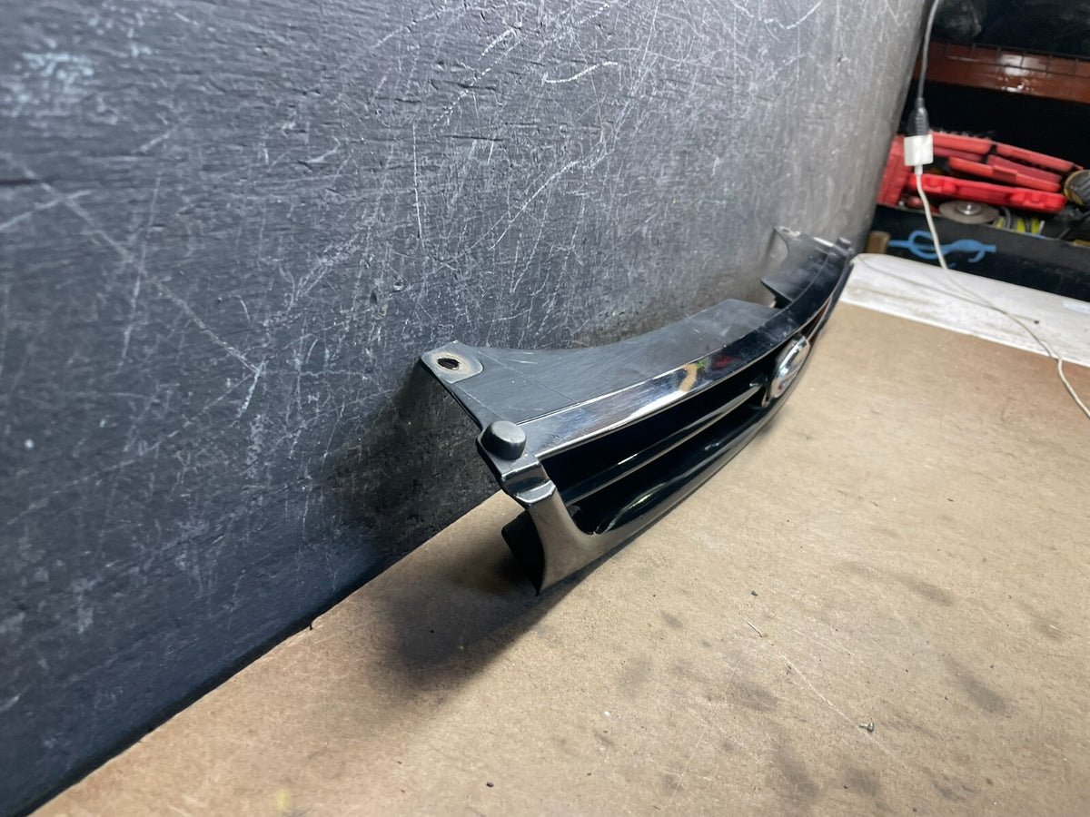 1994 1995 1996 Toyota Camry Front Upper Grill Grille M3047 PS2
