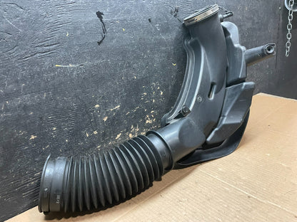 2011 to 2018 Chrysler 300 3.6L Air Intake Duct Tube Cleaner OEM y1744 DG6