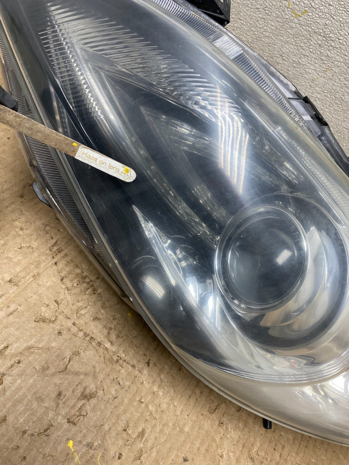 2010 - 2013 Mazda 3 Left Driver Xenon HID Headlight Oem W5315 DG6
