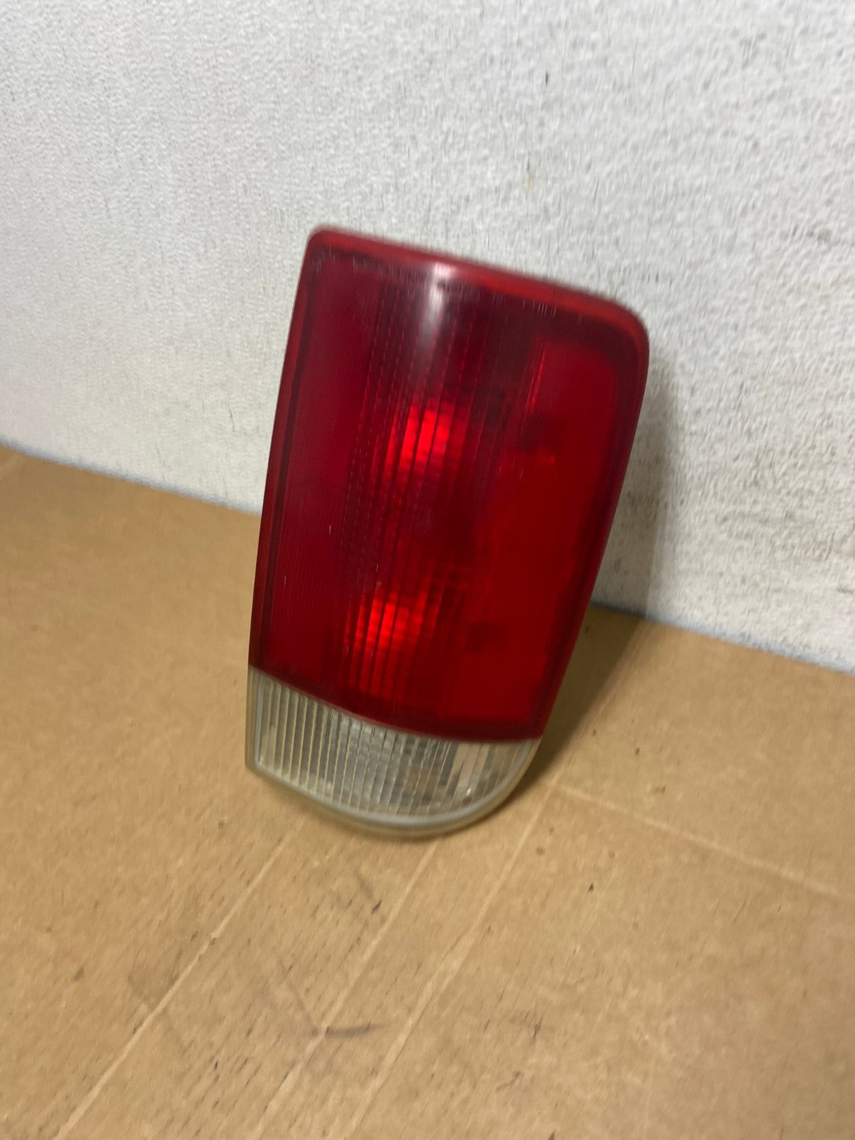 1995 to 2005 Chevrolet GMC Blazer S10 Right Passenger RH Tail Light AD5458 LK1