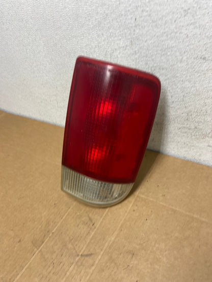 1995 to 2005 Chevrolet GMC Blazer S10 Right Passenger RH Tail Light AD5458 LK1