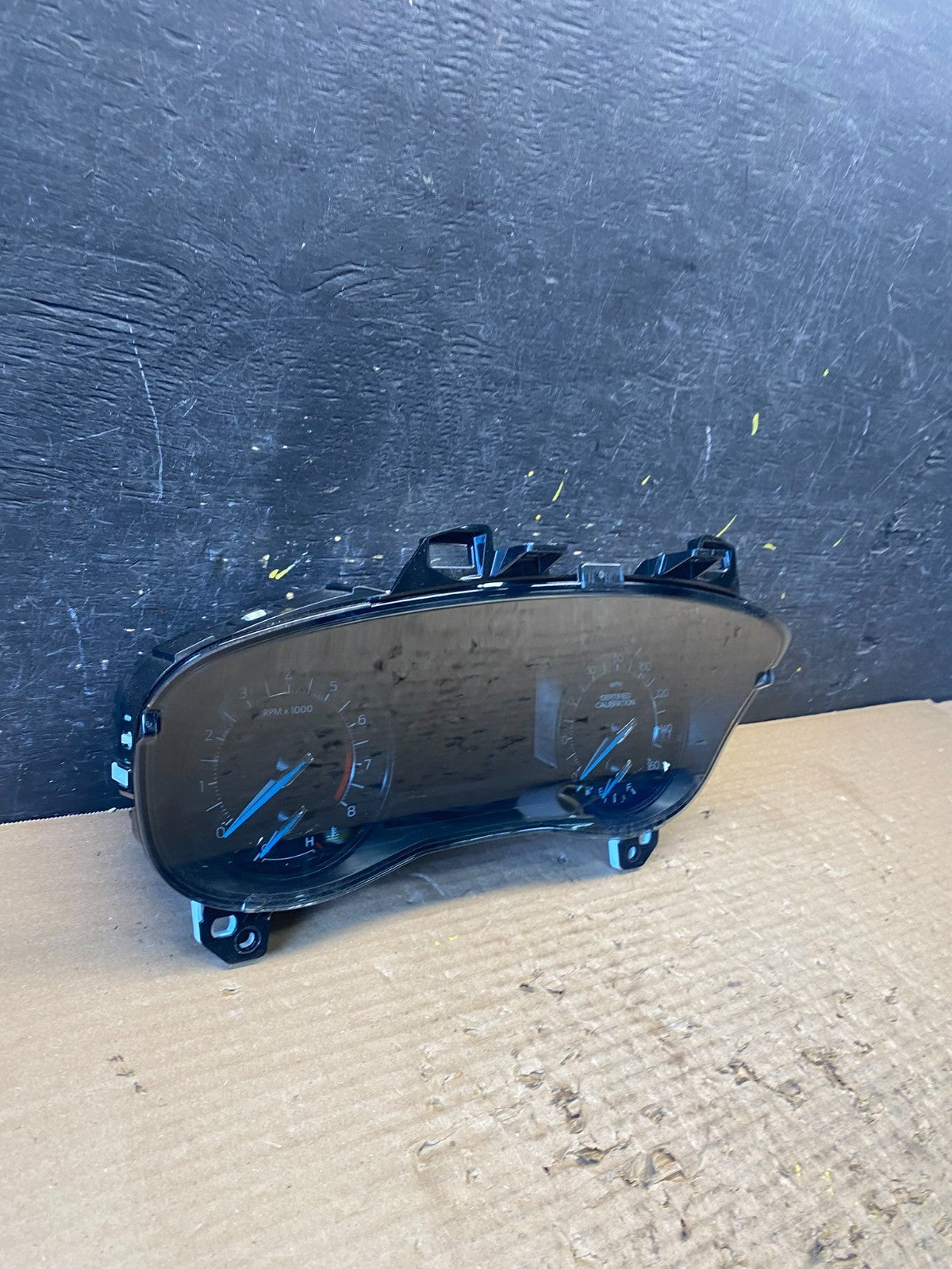 2016 Ford  Explorer Speedometer Cluster Gauge Oem s9021 DG2
