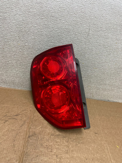 2003 2004 2005 Honda Pilot Left Driver LH Side Tail Light Oem AA1554 GD0
