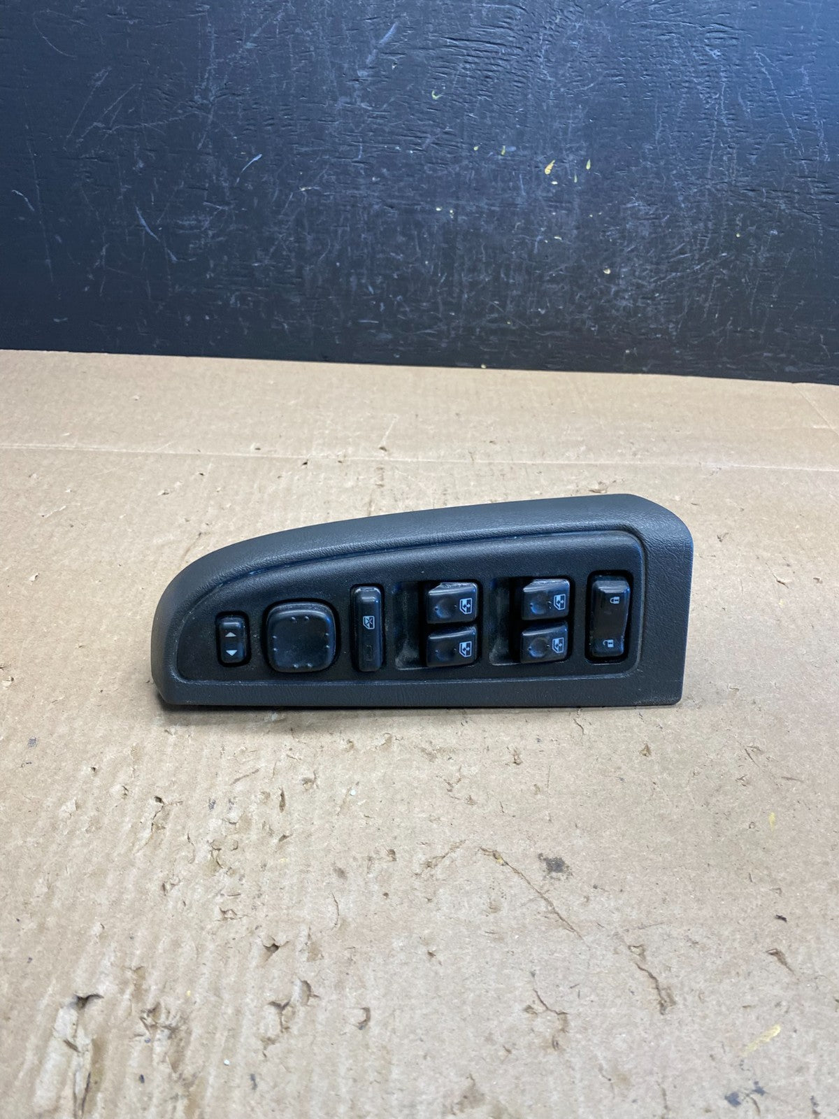 2003-2006 Chevrolet Silverado Driver Side Master Window Switch AC6549 DG0