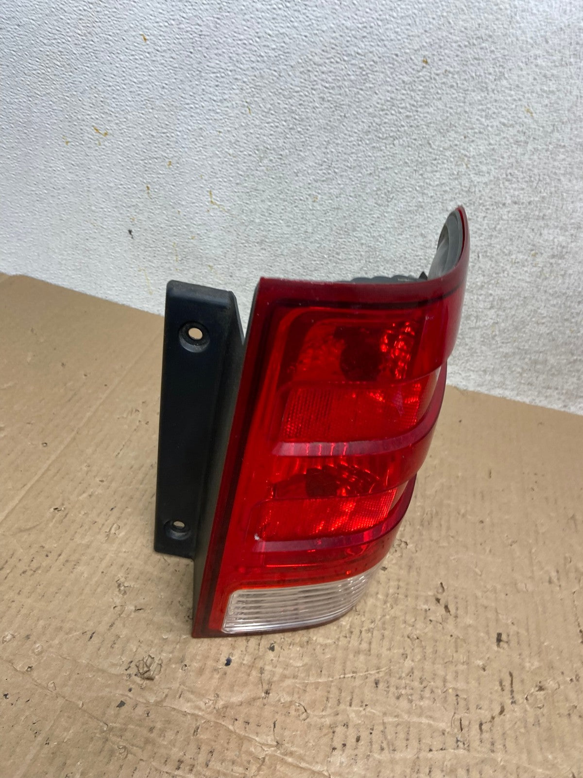 2003 2004 2005 2006 Ford Expedition Right Passenger Rh Tail light AI1370 LK2