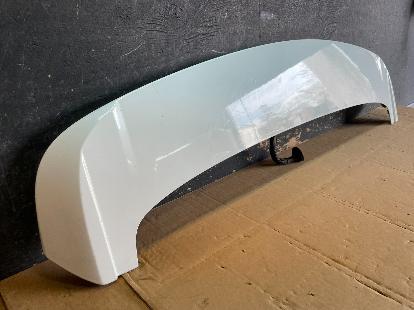 2010 to 2017 GMC Terrain Equinox 3RD Brake Rear Spoiler OEM AA8868 DG2
