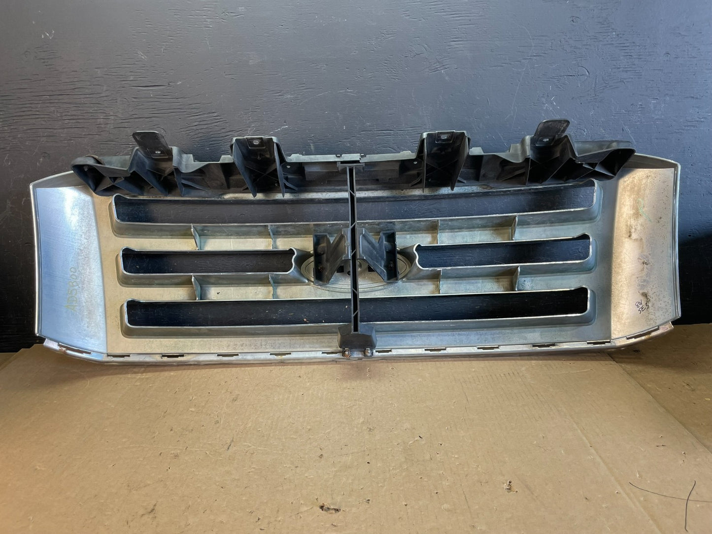 2007 to 2014 Ford Expedition Front Upper Chrome Grill Grille ad5800 DG3