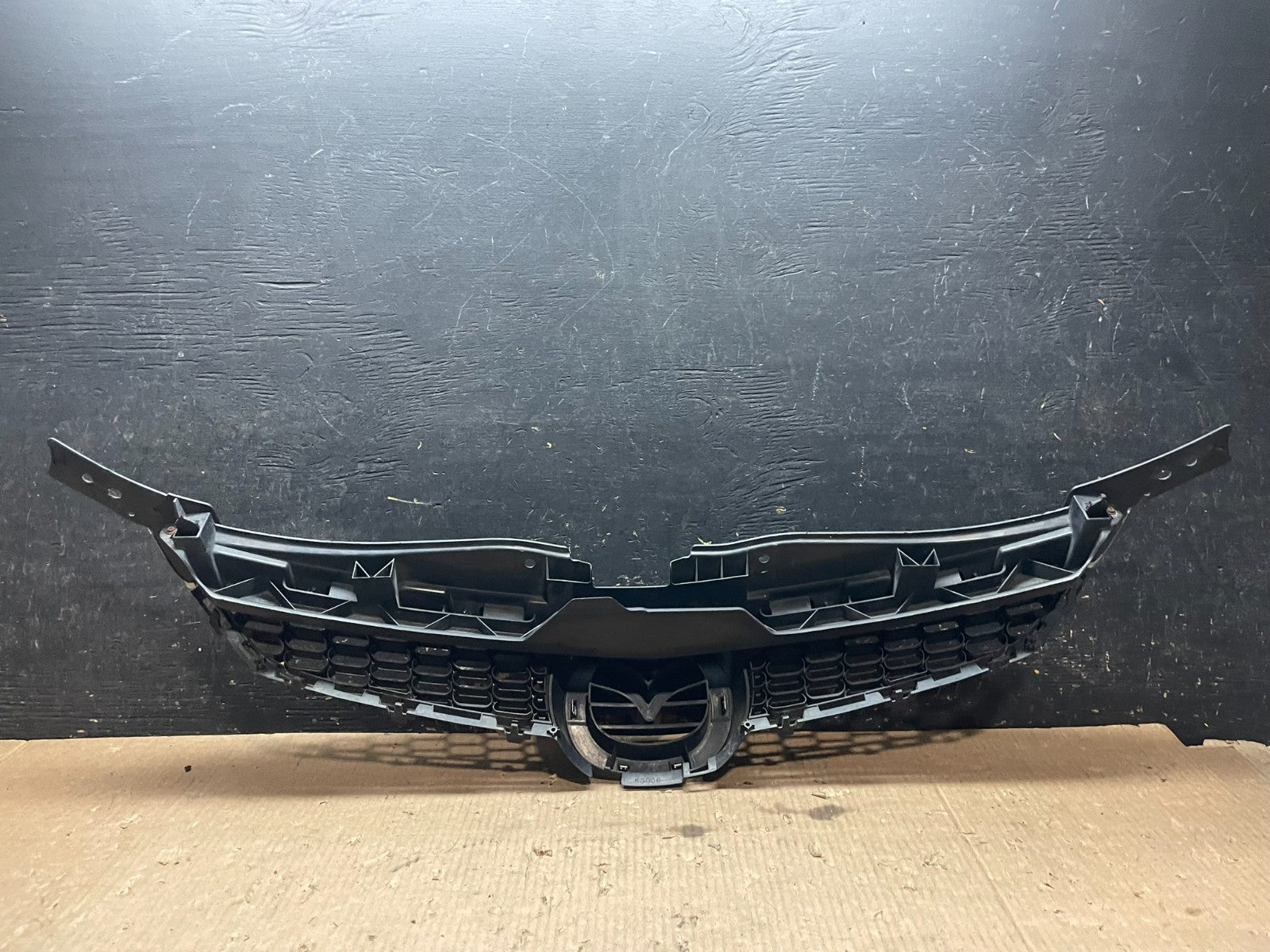 2007 - 2009 Mazda CX9 CX-9 Front Upper Grill Grille Emblem OEM Z3293 DG5