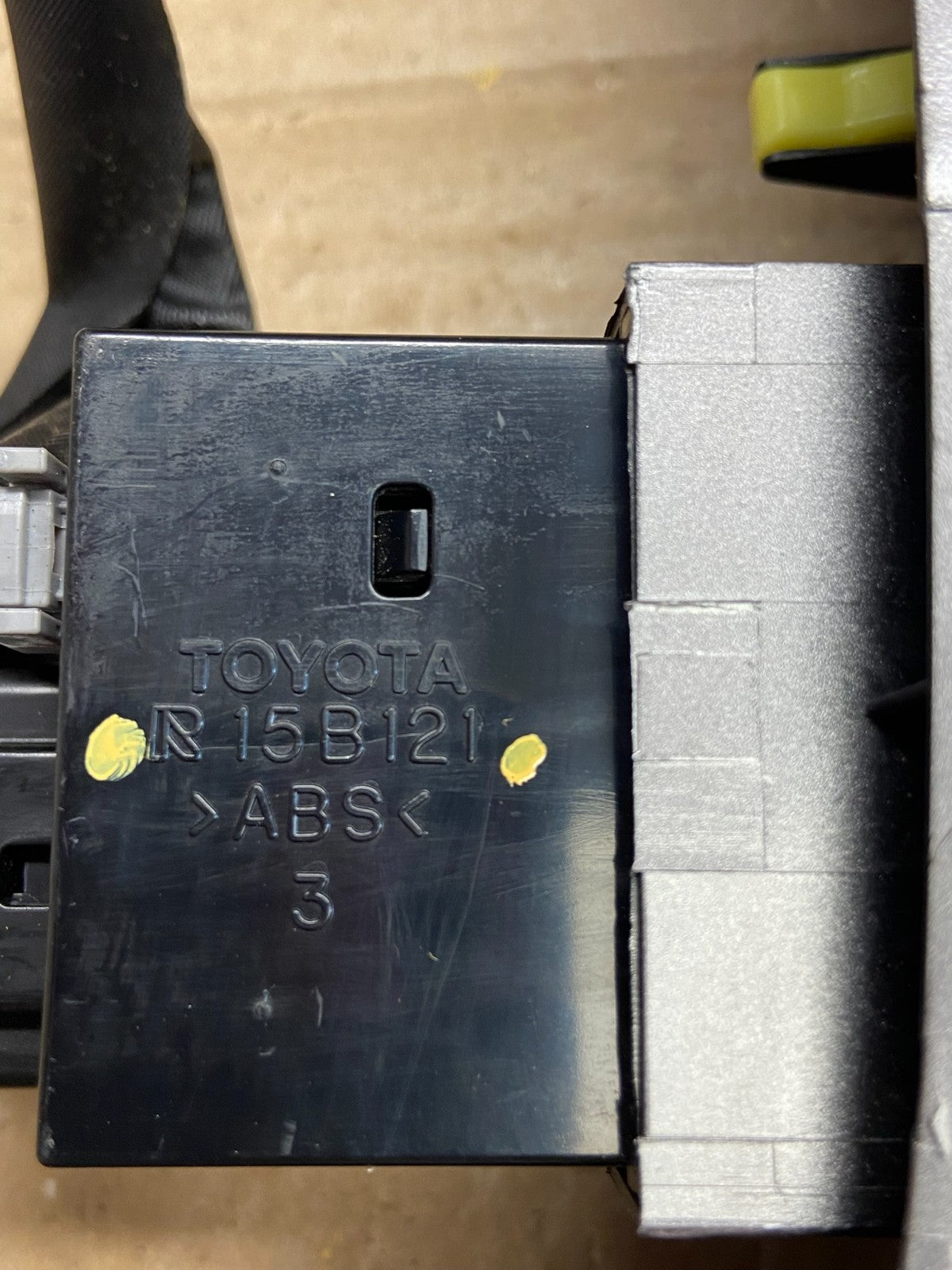 2004 to 2010 Toyota Sienna Switch Key Light Indicator Bezel Trim ah3479 DG4