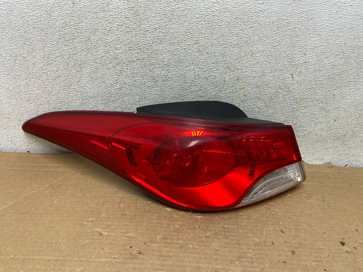 2011 2012 2013 Hyundai Elantra Sedan Left Driver Side Tail Light AH8536 LK0