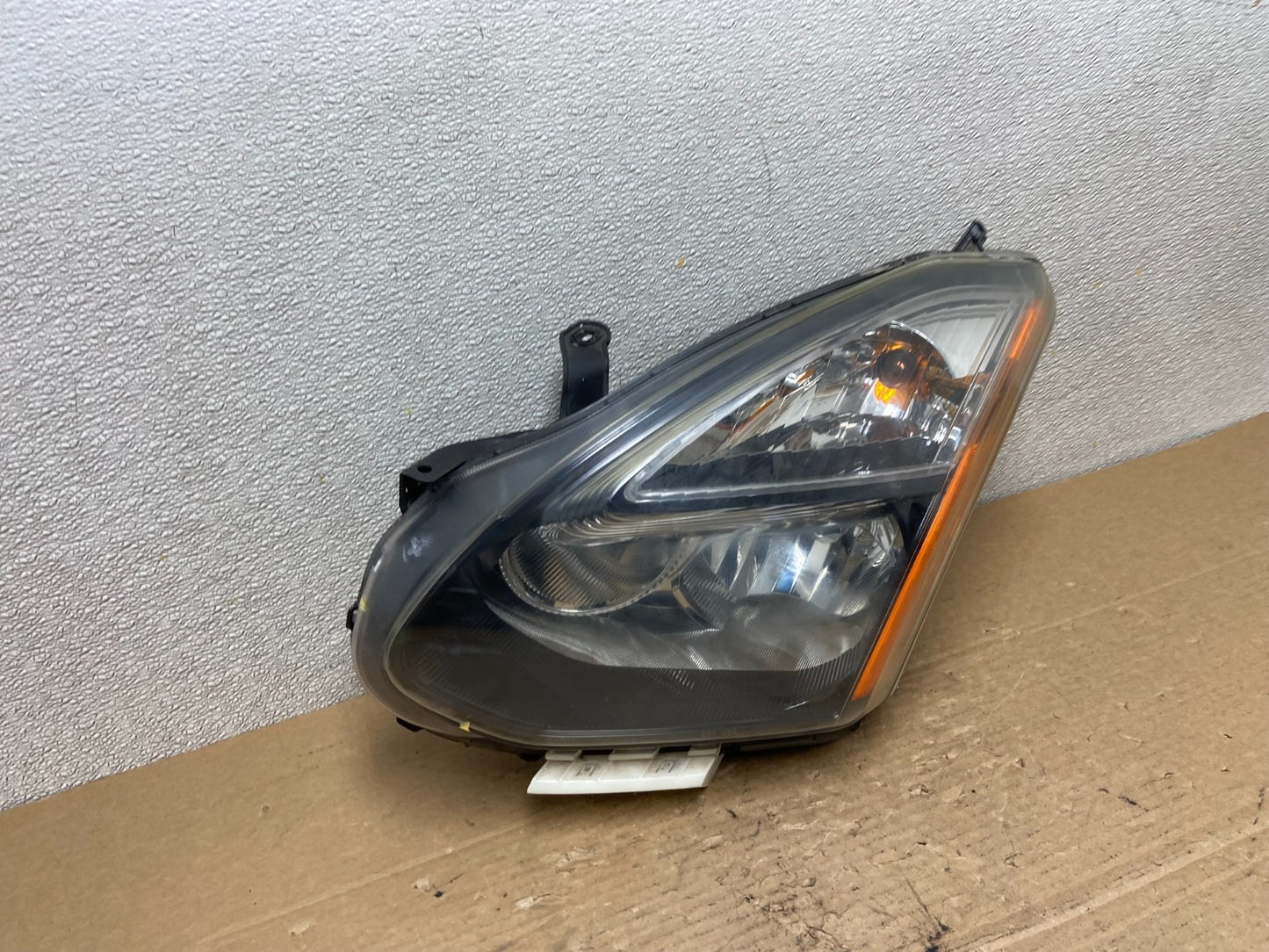 2008 to 2013 Nissan Rogue Left Driver LH Halogen Headlight Oem AB4652 DW2