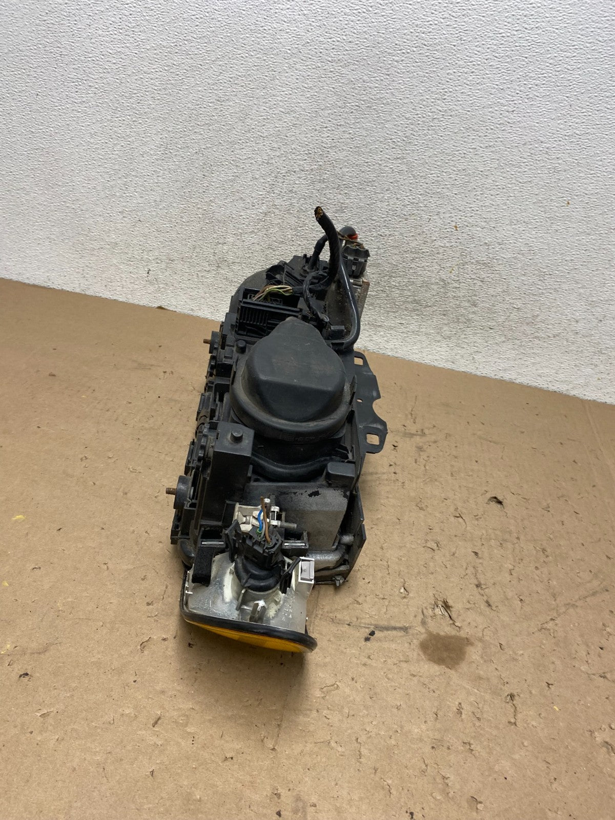 1999-2001 BMW 7 Series E38 740i Xenon Left Driver LH Headlight AG5602 DW8