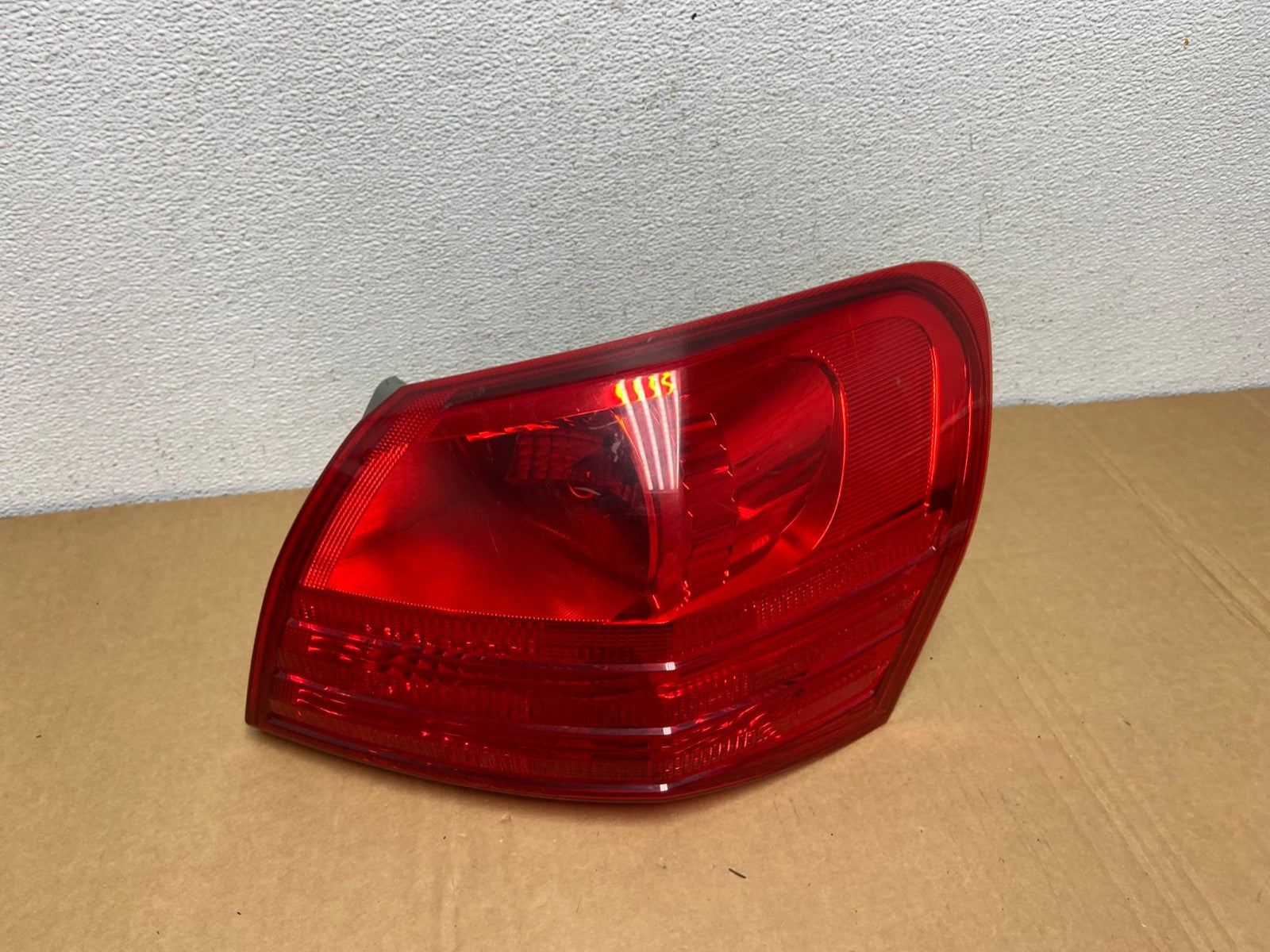 2008 to 2015 Nissan Rogue Right Passenger Rh Side Tail Light AC7447 LK0