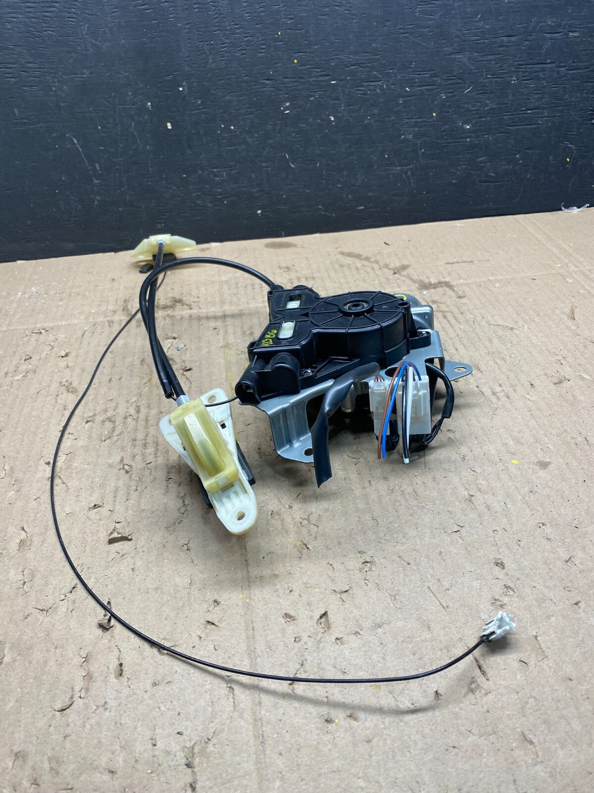 2011 to 2017 Nissan Quest Rear Right Power Sliding Door Motor Wire OEM M1386 DG2