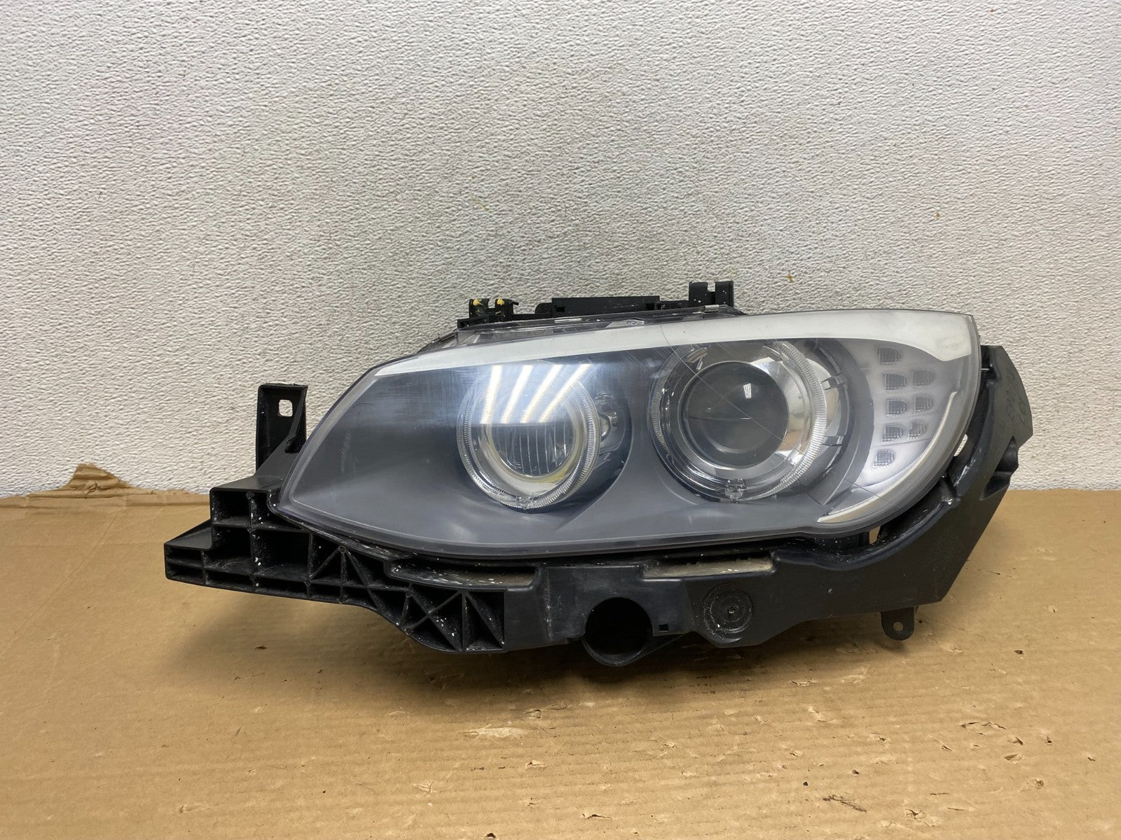 2011-2013 BMW 3-Series Coupe 335i Right Passenger Headlight Xenon AFS AG9232 DW0